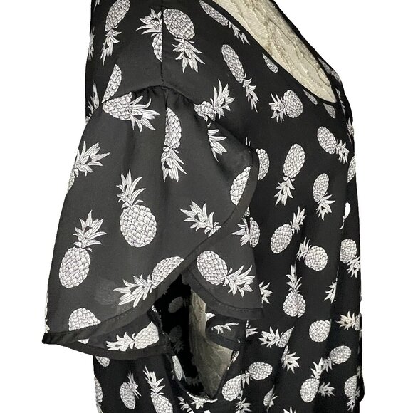 Torrid sz 4 Georgette Tulip Short Sleeve Blouse Vneck Blouse Top Shirt Pineapple - Picture 5 of 10